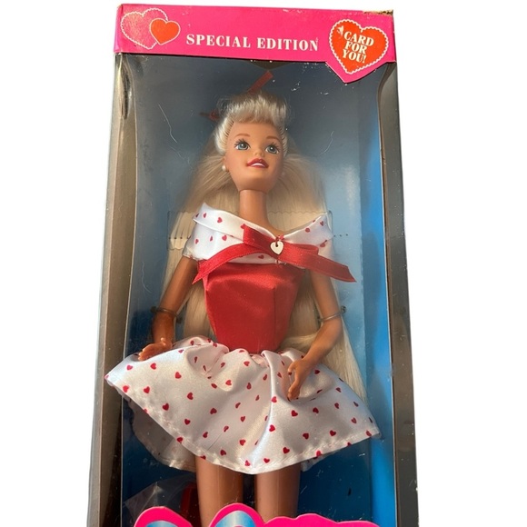 Vintage 1995 Special Edition Valentine Barbie NIB - Picture 2 of 6